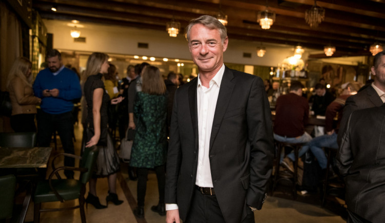 Jiří Dvořák na premiéře filmu Narušitel.