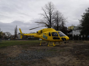 FOTO: Hasiči z Růžodolu pomáhají po celé republice, s vrtulníkem dokážou přemístit i tunová břemena