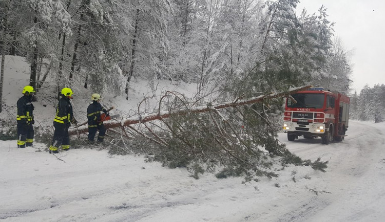 Komplikace na silnicích.