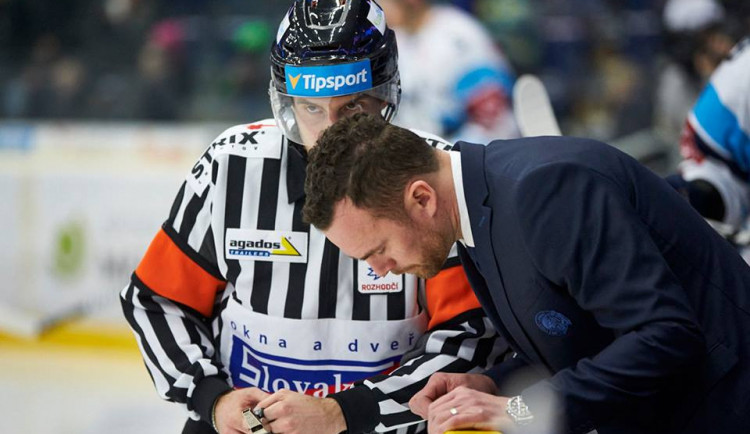Filip Pešán dostal od rozhodčích upozornění.