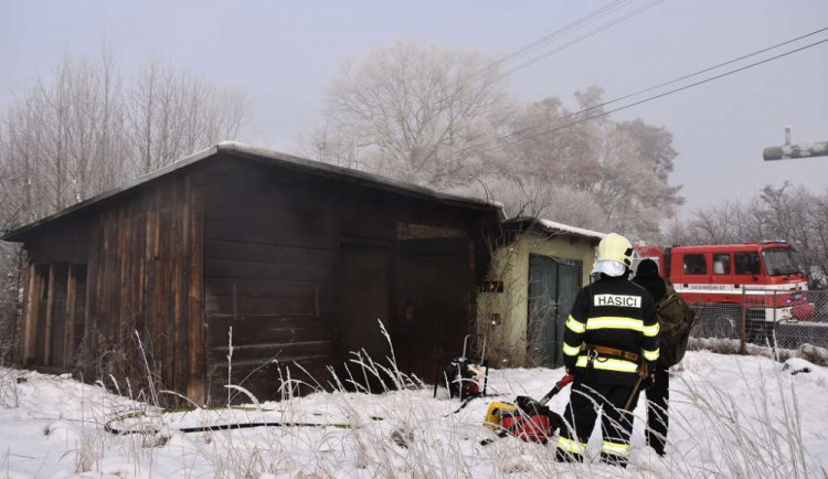 Hasiči likvidovali požár v Zahrádkách