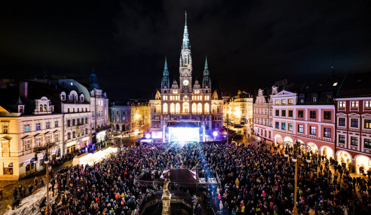 Koncert na náměstí.