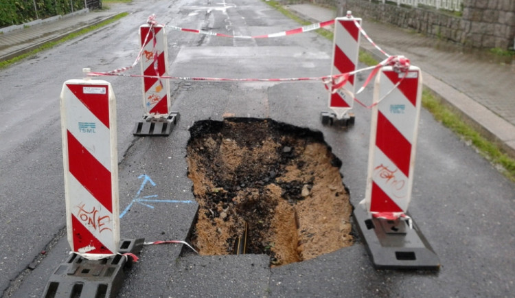 Silnice v Libereckém kraji ničí výkyvy teplot, přibývá děr