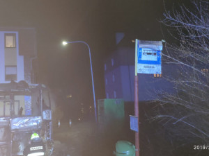 Z autobusu zbyl vrak