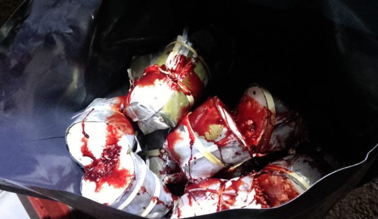 Odhalené produkty doprovázel i silný zápach.