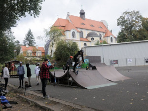 Po zimní pauze se opět otevírá skatepark. Otevřeno je každý den do osmi