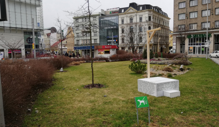 Šibenice na náměstí.