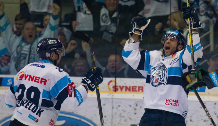 Hlavní hvězdou byl dvougólový Petr Jelínek.