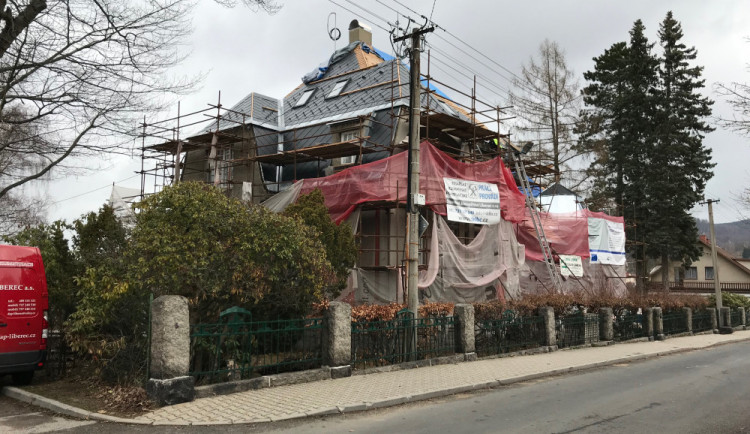 Přestavba na azylový dům.