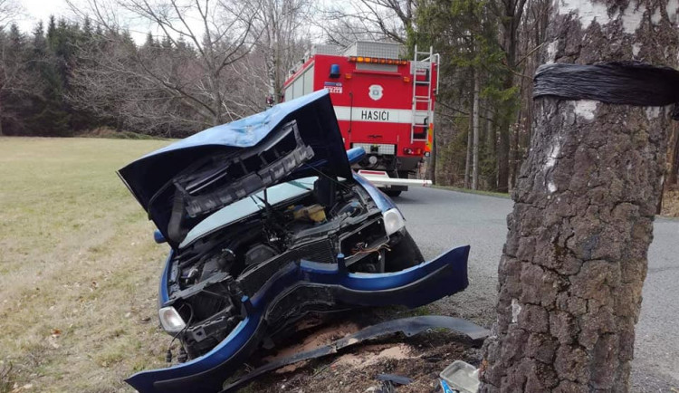 Nehoda u frýdlantského hřbitova.