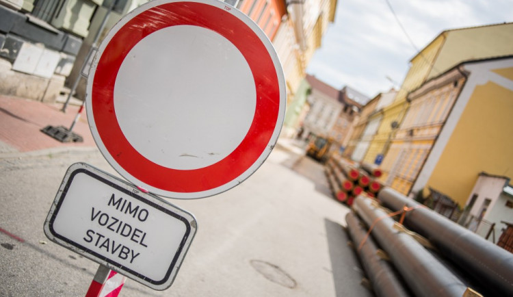 Řidiči pozor, v centru Liberce budou od pondělí nové uzavírky