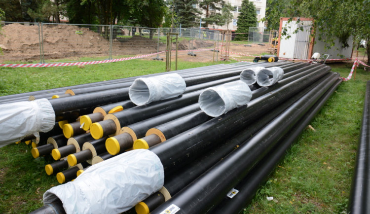 Horkovody povedou pod zemí.