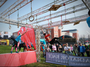 Foto z Gladiator Race, kde Ondra Petiška vyhrál.
