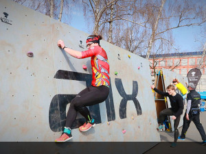Foto z Gladiator Race, kde Ondra Petiška vyhrál.