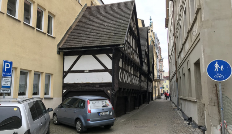 Valdštejnské domky.