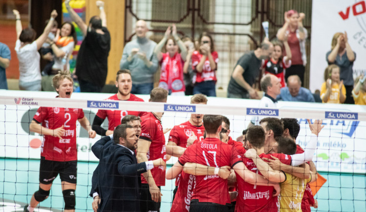 Jihostroj slaví výhru nad Libercem.