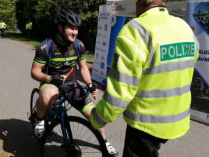 Policisté si dnes počíhali na cyklisty.