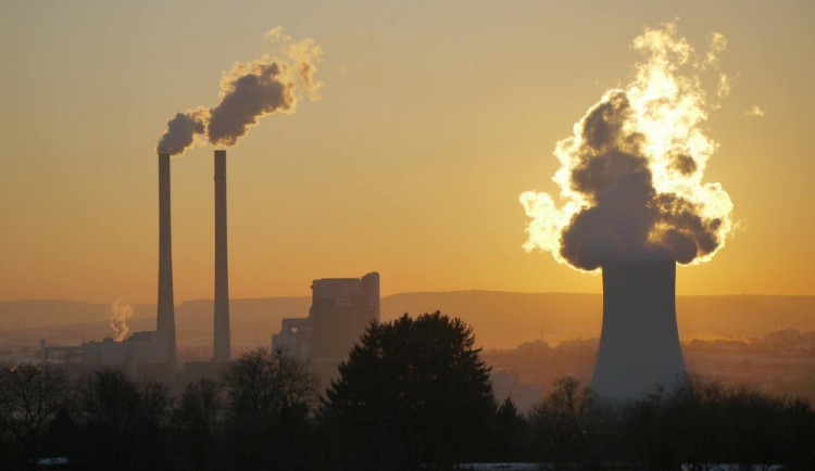 Ministerstvo jde na ruku uhelným elektrárnám. Chce jim povolit vypouštět do vzduchu skoro o polovinu více rtuti