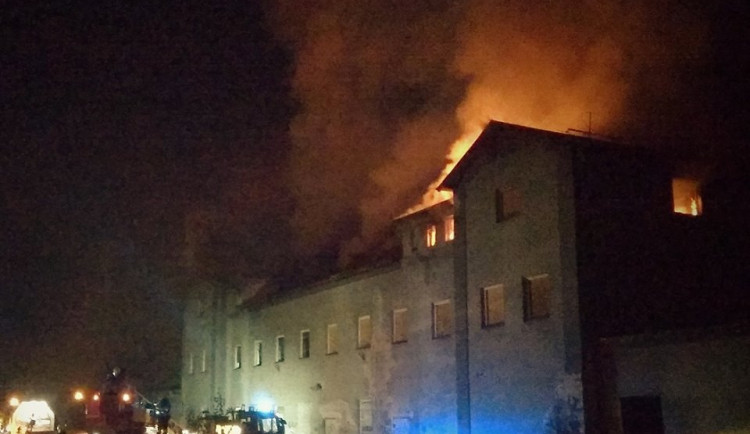 Požár bývalého nádraží.