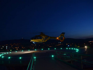 Vrtulníky budou v Liberci přistávat i v noci, kraj chystá úpravy