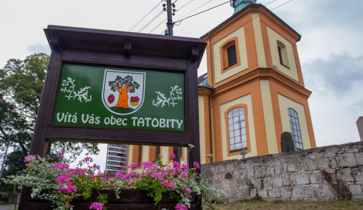 Loni se vesnicí roku staly Tatobity.