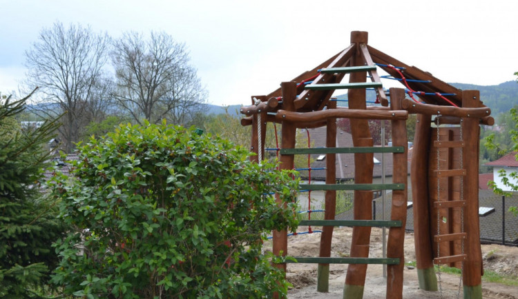 Nové hřiště ve Vratislavicích