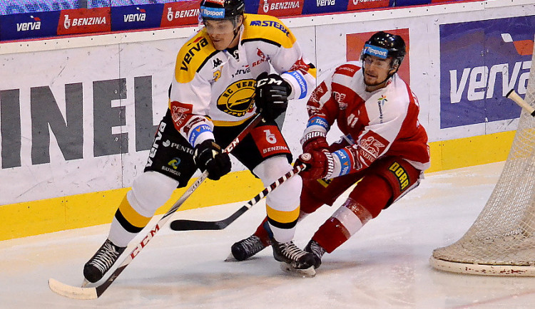 Roman Graborenko v dresu Litvínova.