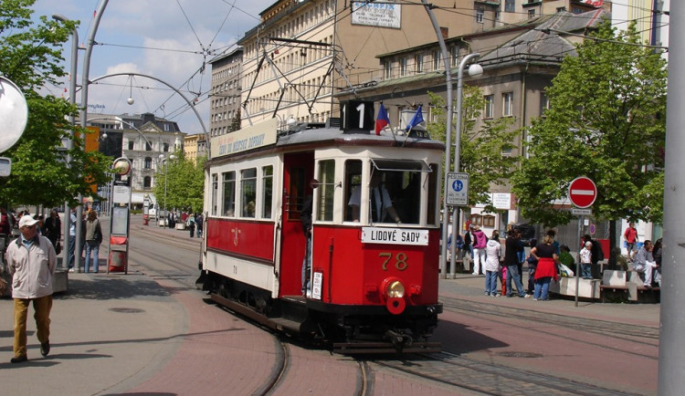 FOTO: Tramvaj Bovera slaví devadesátku, na koleje se v Liberci postavila před devatenácti lety