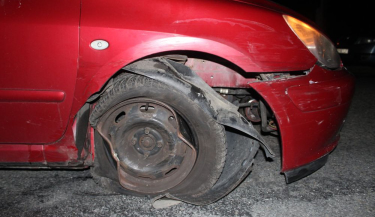 Muž vyhrál soutěž v pití piva. O chvíli později při jízdě autem havaroval