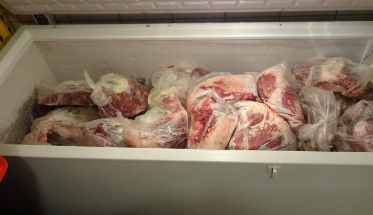 Maso neznámého původu