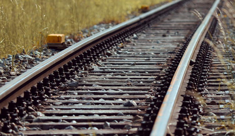 Policisté dnes ráno hledali ženu, která chtěla skočit pod vlak v Mohelnici