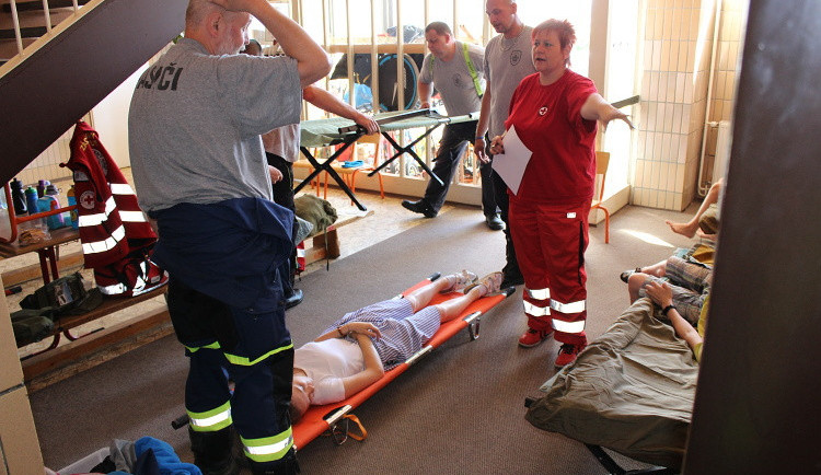 Cvičení na základce.