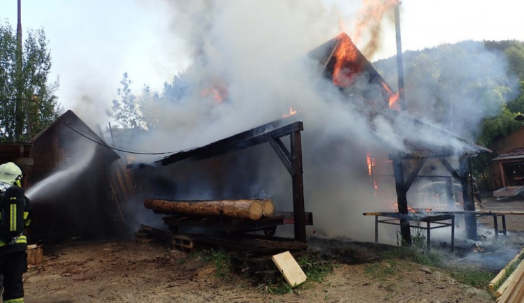 Foto z místa požáru