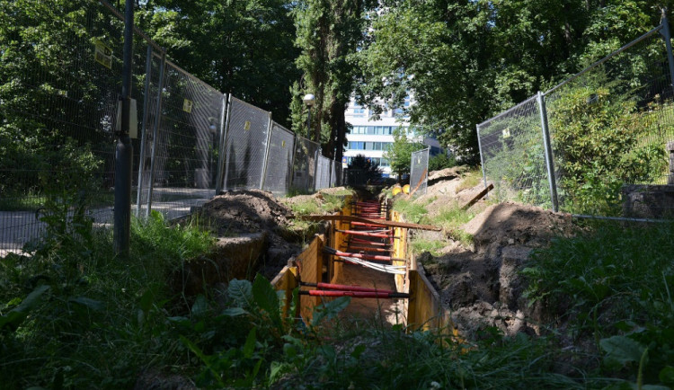 V budově Krajského úřadu a jejím okolí bude od příštího týdne rušno.