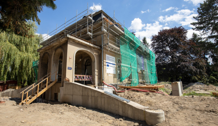 Schubertova vila v Hrádku nad Nisou prochází kompletní rekonstrukcí.