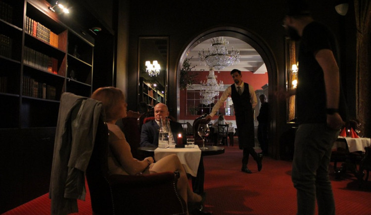 Natáčení v hotelu Zlatý Lev