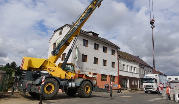 V Turnově pokračuje rekonstrukce silnice II/610.
