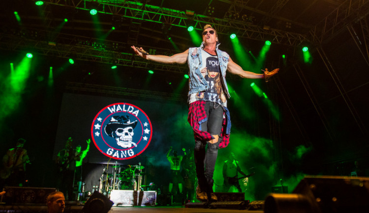 FOTO: Nářez od první kapely do poslední, sobota na Benátské se vydařila