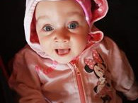 Nikolka, ač se narodila s vzácnou vadou, je krásná usměvavá holčička.