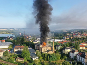 FOTO: Velký požár v Žitavě. Pomáhali i hasiči z Hrádku