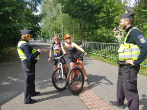 Policisté kontrolovali cyklisty, zaměřili se hlavně na nošení přilby