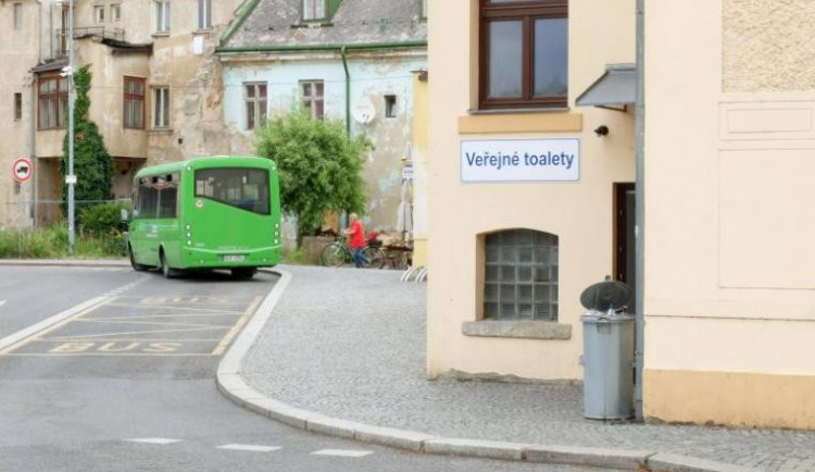 Veřejné toalety ve Frýdlantu se na týden zavřou.