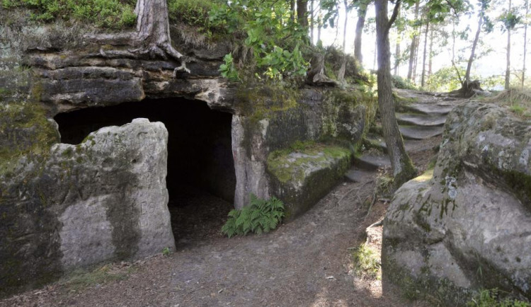 Skalní hrad Stohánek.