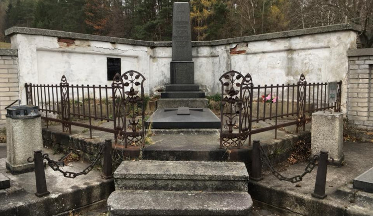 I takovou hrobku si můžete adoptovat