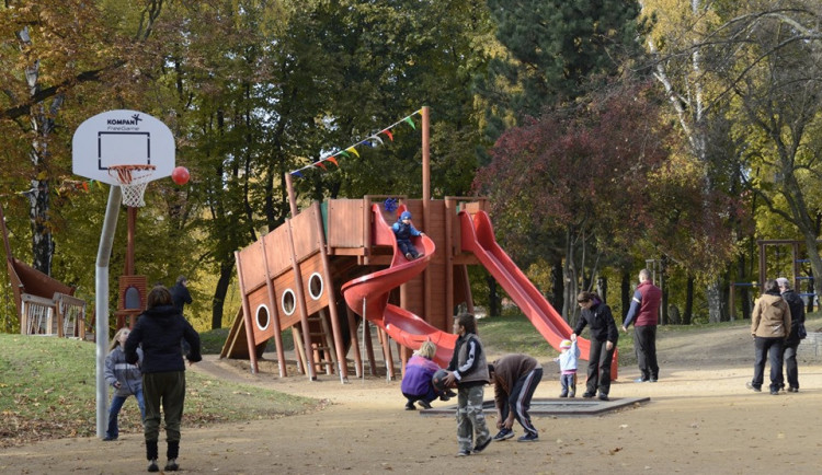 Park v ulici Prokopa Holého.