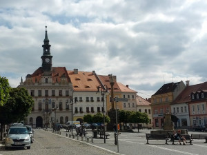 Česká Lípa chce v areálu radnice zachytávat dešťovou vodu