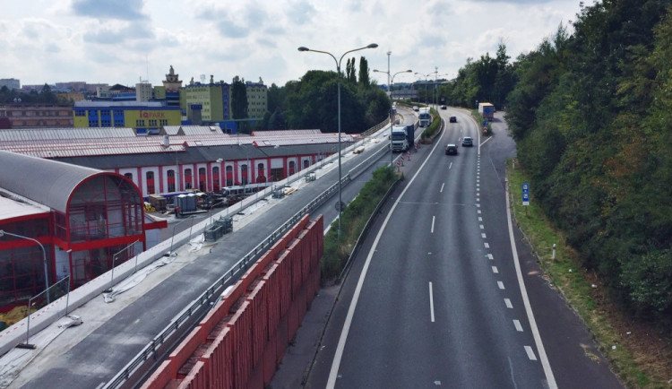 Průtah ve směru na Děčín u tunelu bude zavřený. Omezení skončí v říjnu