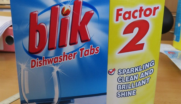 Nebezpečné chemické látky a směsi bez správného a dostatečného označení.