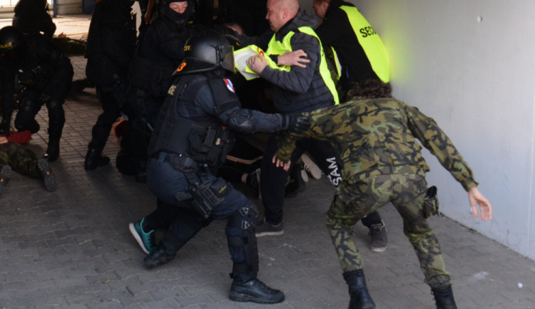 Zásah krajské pořádkové jednotky.