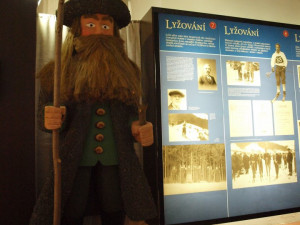 05_horni branna_zamek_expozice  zivot pod horami